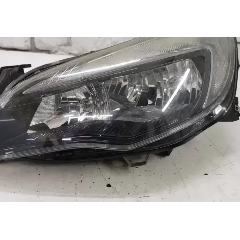 0100110700007307 фара передняя Opel Astra J 2011