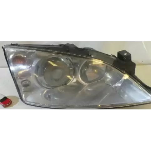 0301174272 фара передняя Ford Mondeo Mk III 2000