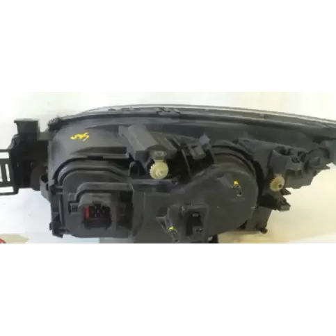 0301174272 фара передняя Ford Mondeo Mk III 2000