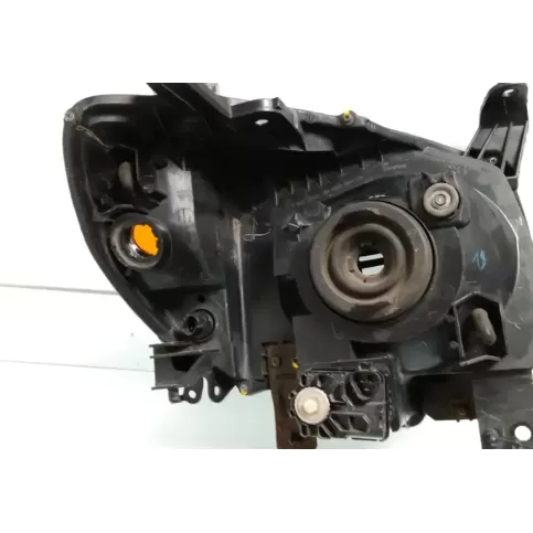 100-16680 фара передняя Mazda BT-50 2006
