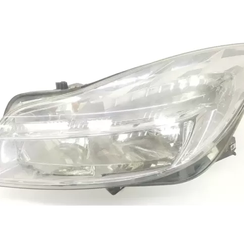 13226828 фара передняя Opel Insignia A 2008