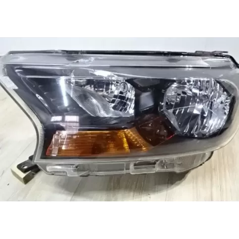 13W02930A фара передняя Ford Ranger 2015