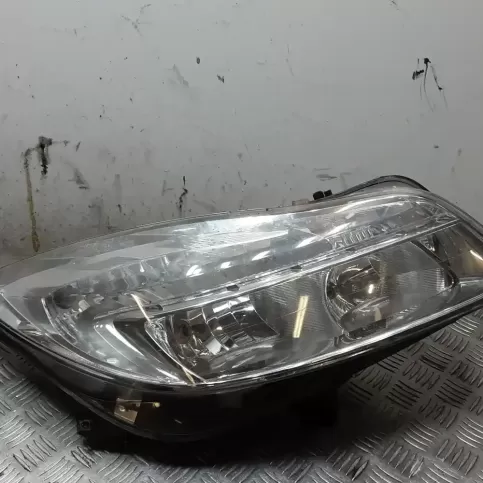 16886202 фара передняя Opel Insignia A 2009