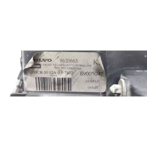 1910500 фара передняя Volvo S80 2000