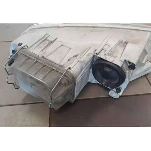 1Z1945015 фара передняя Skoda Octavia Mk2 (1Z) 2007