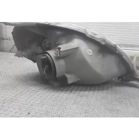 205730B фара передняя Toyota Yaris 2005