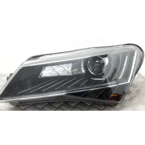 4H0941329 фара передняя Volkswagen Touareg II 2011