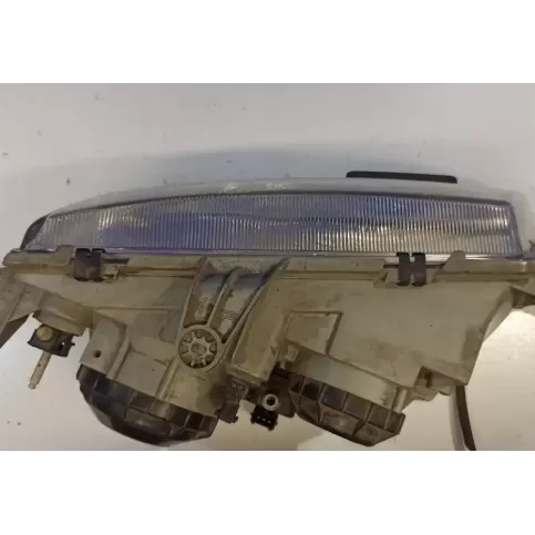 5284450 фара передня Saab 9-5 2001