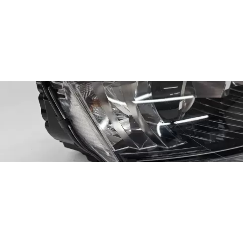 5E1941016B фара передняя Skoda Octavia Mk3 (5E) 2014