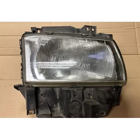67723380 фара передня Volkswagen Multivan T4 1996