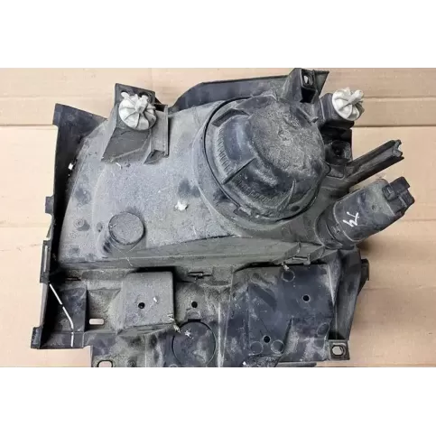 67723380 фара передня Volkswagen Multivan T4 1996