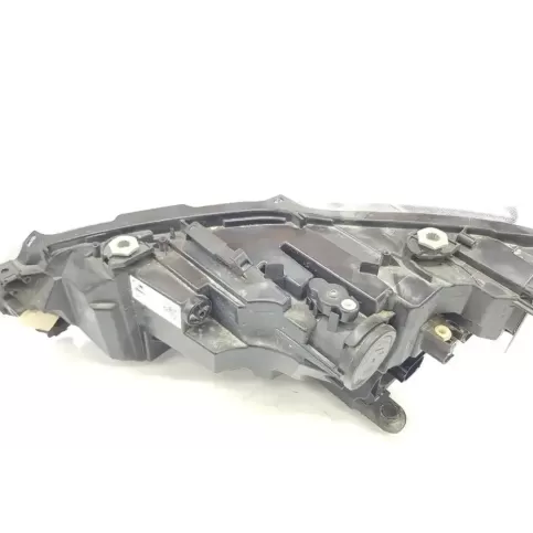 6F1941008F фара передня Seat Ibiza V (KJ) 2010