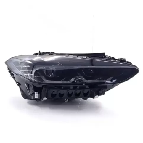 7495846-08 фара передня BMW 4 G22 G23 G24 G26 2021