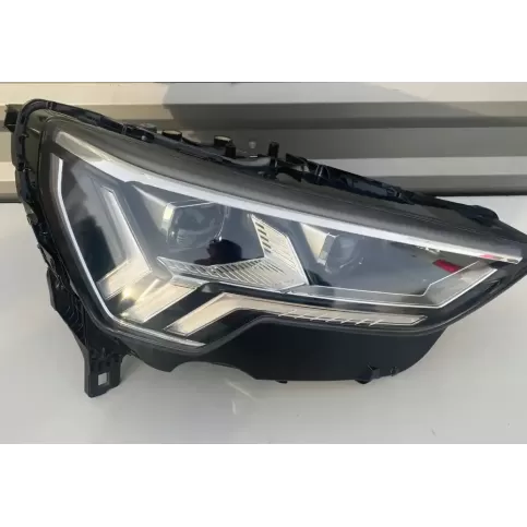 83A941036C фара передня Audi Q3 F3 2018