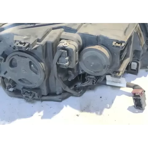 89901333 фара передняя Volvo XC90 2008