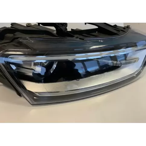 8U0941006F фара передняя Audi Q3 8U 2016