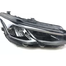 9018970 фара передняя Volkswagen Golf VIII 2020