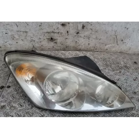 921021H010 фара передняя KIA Ceed 2008