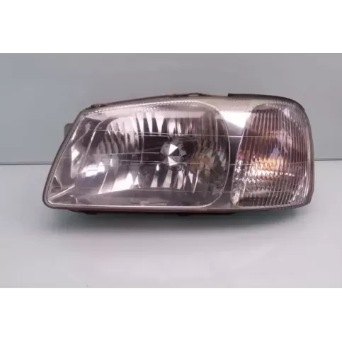95869587 фара передня Hyundai Accent 2002