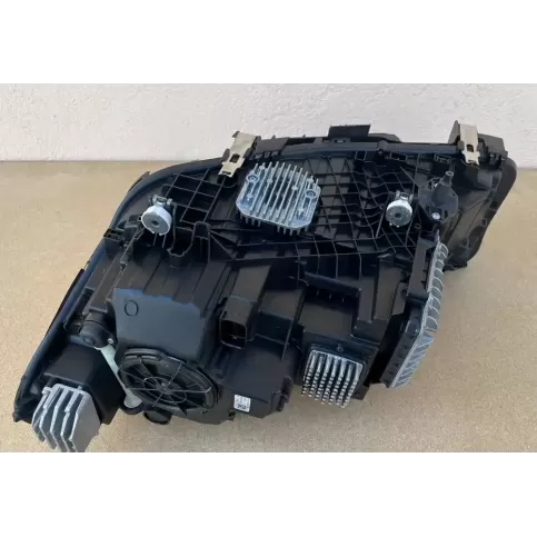 9879480 фара передня BMW 5 G30 G31 2016
