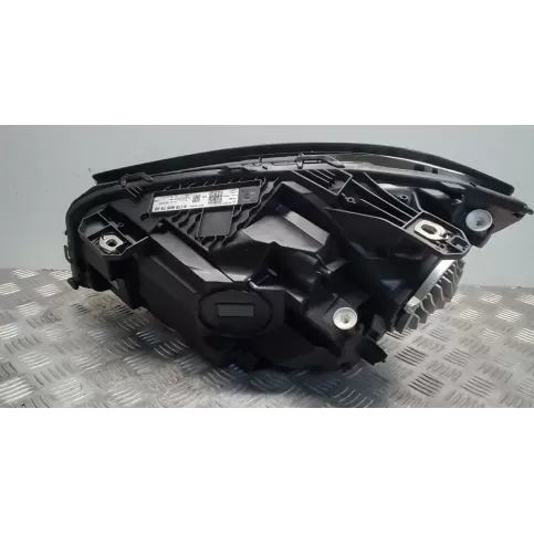 A1769067600 фара передня Mercedes-Benz A W176 2018