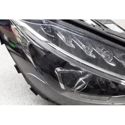 A2059067403 фара передняя Mercedes-Benz C W205 2017