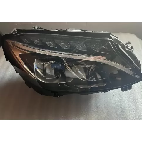 A2059068402 фара передняя Mercedes-Benz C W205 2017