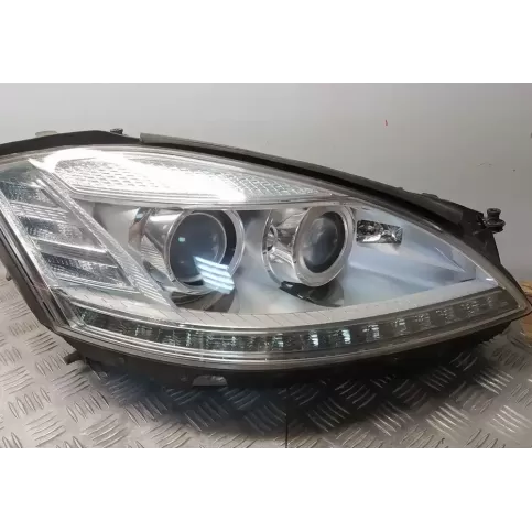 A2218200839 фара передняя Mercedes-Benz S W221 2012