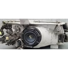 BJ1V51040B фара передня Mazda 323 1998