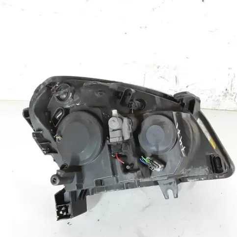 E400000102 фара передняя Nissan Qashqai 2007