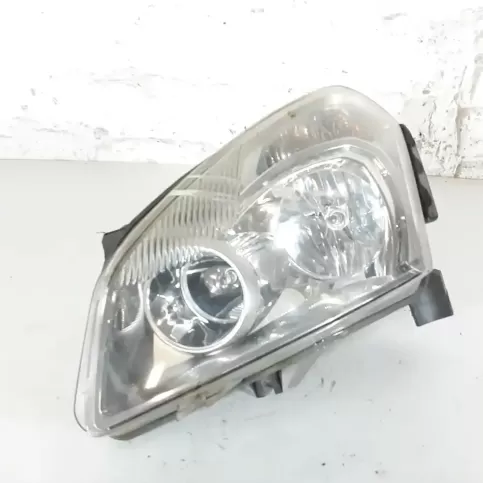 E400000102 фара передняя Nissan Qashqai 2007