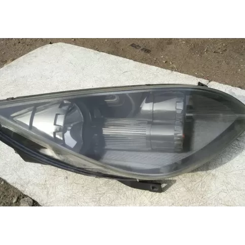 0301208212 фара передняя Mitsubishi Colt 2006