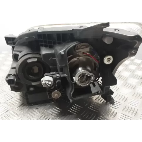 07171510 фара передняя Toyota Avensis T250 2004