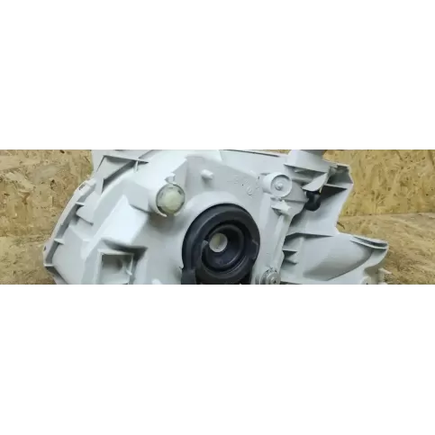 083161121R фара передняя Mazda MPV 2000