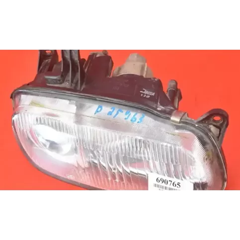 110-61708 фара передняя Mazda 323 1994