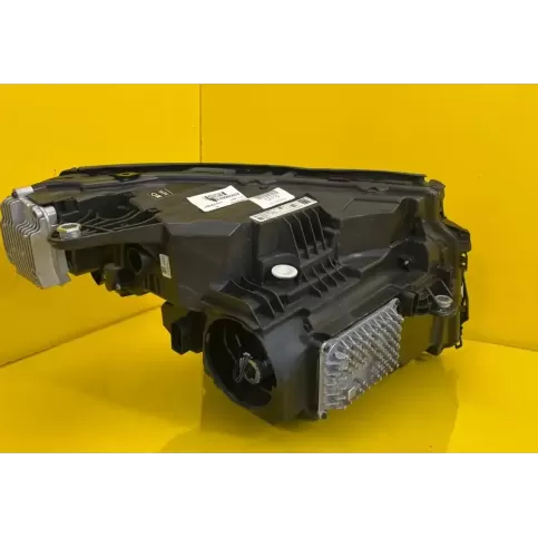 12115 фара передняя Mercedes-Benz EQS V297 2022