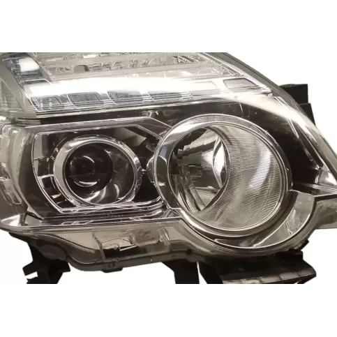 1298900 фара передняя Nissan X-Trail T31 2014