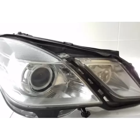 1ZT00970282 фара передняя Mercedes-Benz E W212 2015