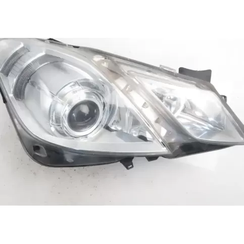 2078204461 фара передняя Mercedes-Benz E C207 W207 2010