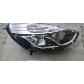 260102796R фара передняя Renault Clio IV 2022