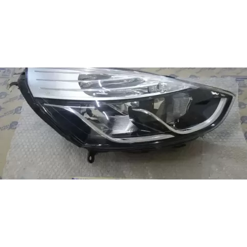 260102796R фара передняя Renault Clio IV 2022