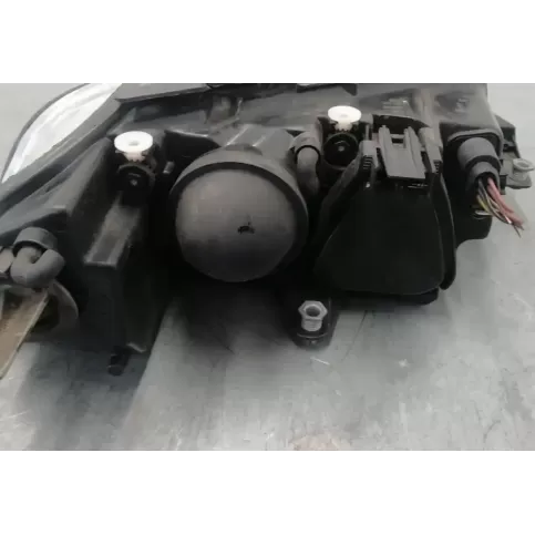 4411142L фара передня Volkswagen PASSAT B5.5 2000