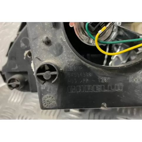 54534380 фара передняя Toyota Avensis T220 2002