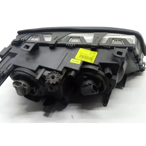 6904275 фара передня BMW 3 E46 2004