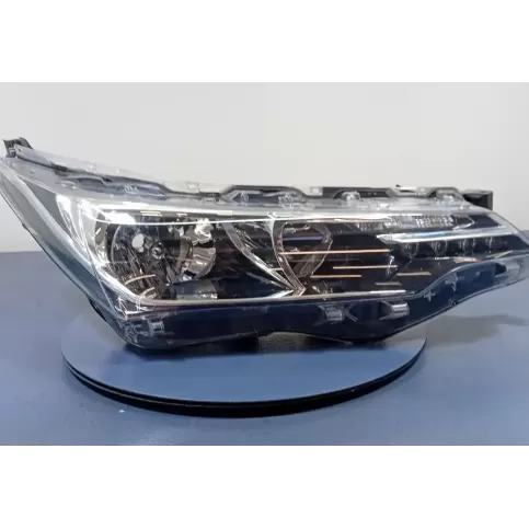 81110-02L50-00 фара передня Opel Corsa C 2004