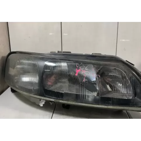 8620691 фара передня Volvo S70 V70 V70 XC 1999