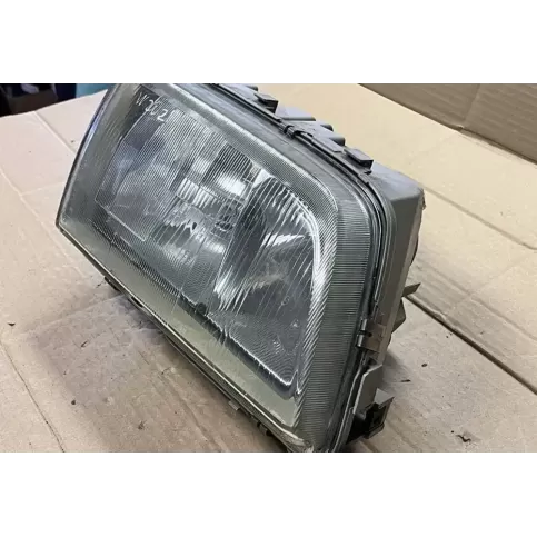 88205484 фара передня Mercedes-Benz C W202 1993