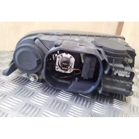 89308471 фара передня Volkswagen Touareg I 2006