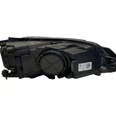 90024309 фара передняя Volkswagen Golf VII 2015
