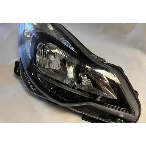 90054715 фара передня Opel Corsa D 2010
